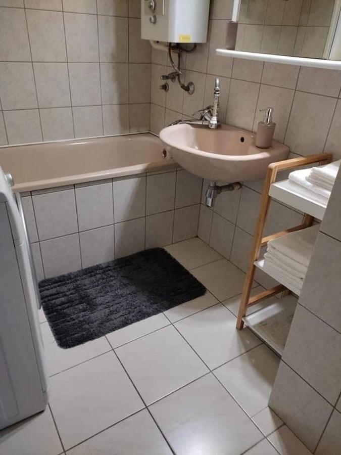 Kertvaros24 Apartman Hodmezovasarhely Bagian luar foto
